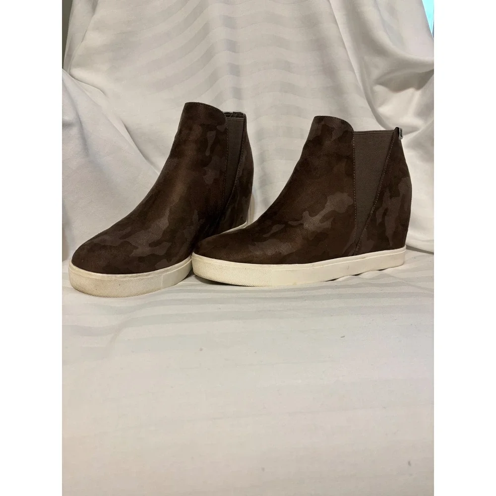 Coconuts by Matisse Womens‎ Wedge Sneaker Brown Camo Ankle Bootie Size 10M